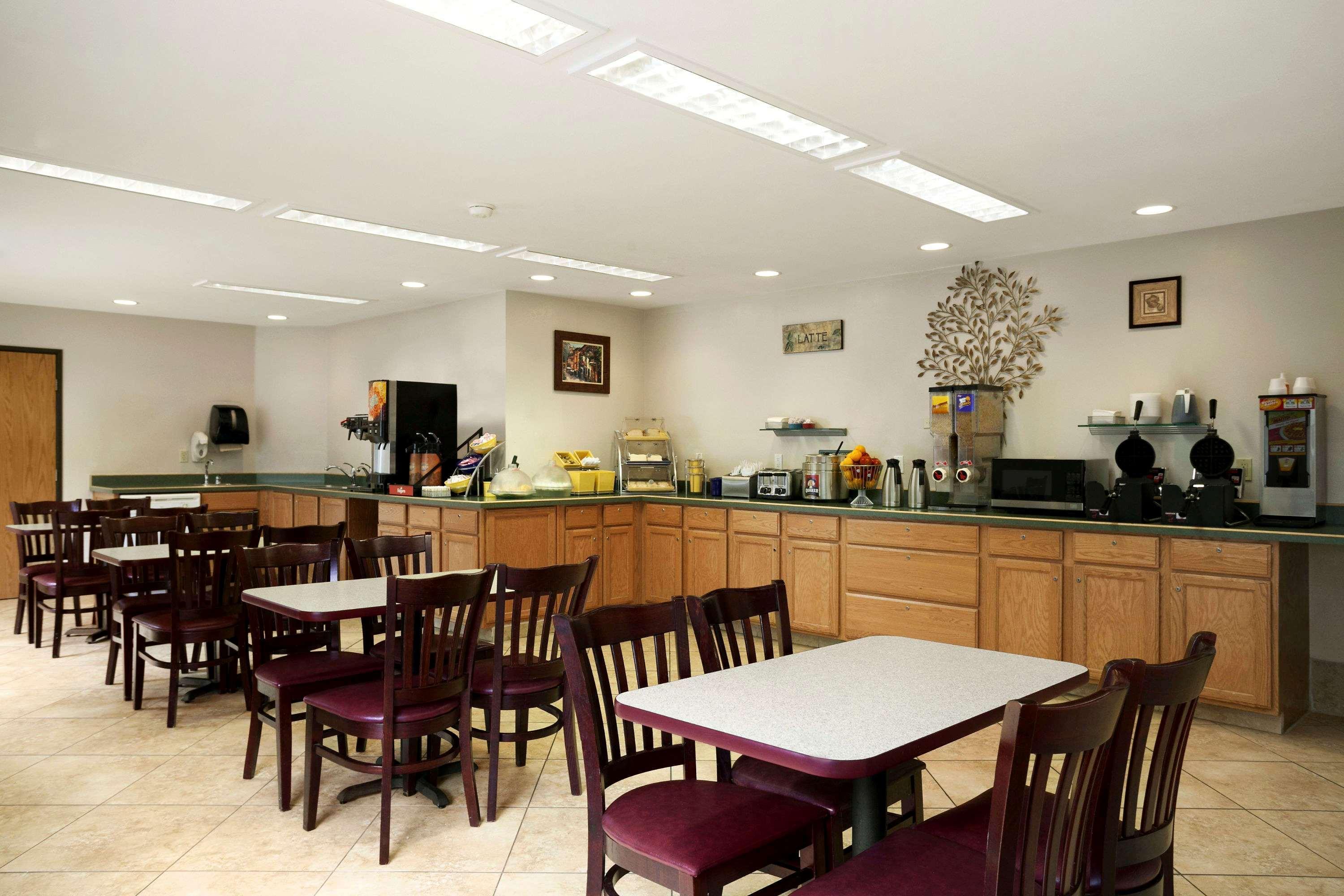 Colony Inn Kent Kültér fotó